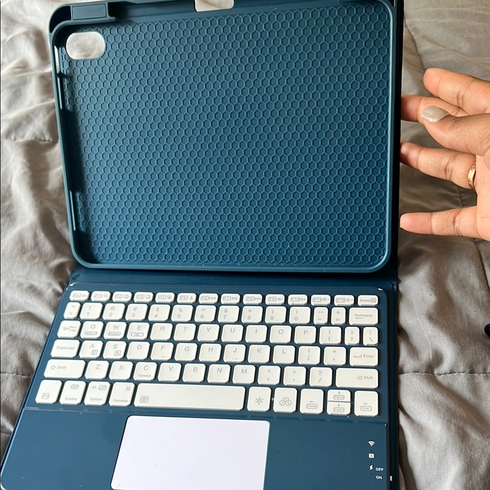 Blue Keyboard Case for Tablets- IPAD AIR 5th GEN
